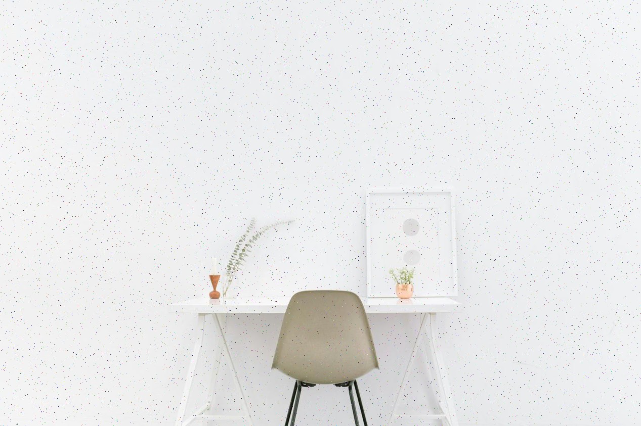 Custom oak dining table crop